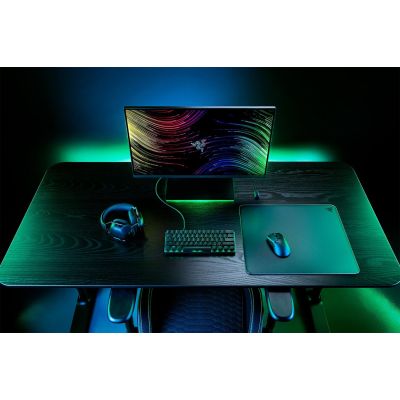 5. RAZER ATLAS SZKŁO HARTOWANE DUŻE CZARNE