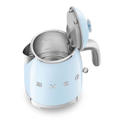 24. Mini czajnik SMEG Kettle KLF05PBEU 0,8L pastelbleu