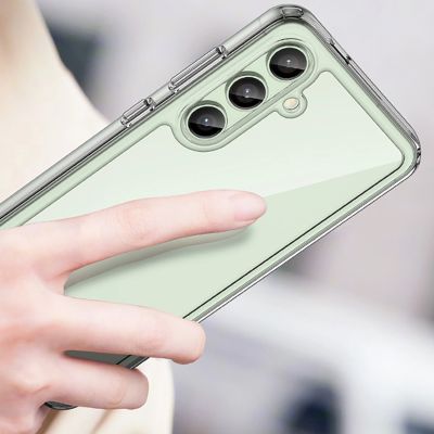 4. Etui silikonowe Outer Space Case z żelową ramką do Samsung Galaxy S24 FE - przezroczyste
