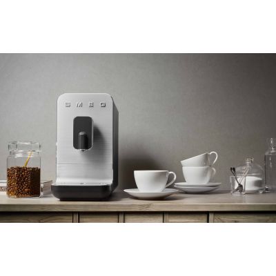 58. Smeg BCC11BLMEU ekspres do kawy Pełna automatyka Ekspres do espresso 1,4 l