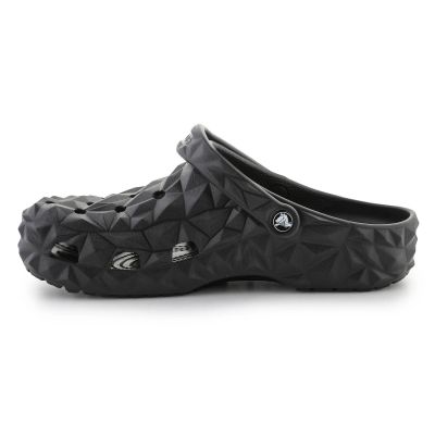 5. Klapki Crocs Classic Geometric Clog W 209563-001