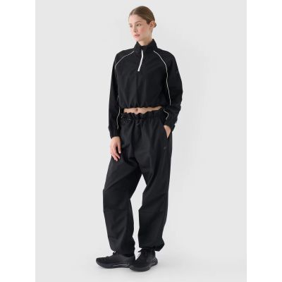 4. Kurtka przejściowa cropped ze stójką damska 4F 4FRSS24TTJAF0886-20S