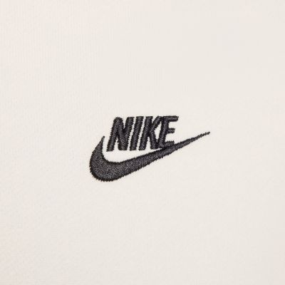 6. Bluza męska Nike Club kremowa FN3866 133