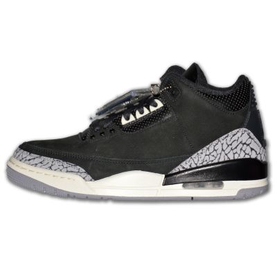 2. Buty Sportowe Air Jordan 3 Retro Off Noir - CK9246-001