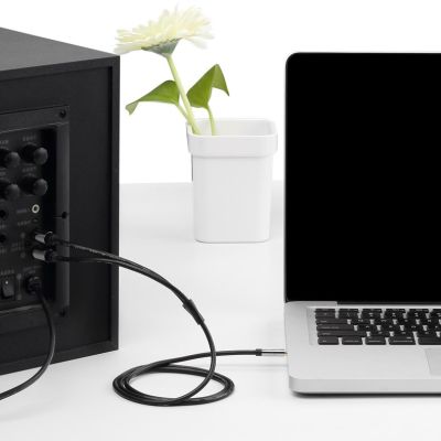 3. Kabel audio 3,5 mm męski na 2RCA męski 3 m czarny