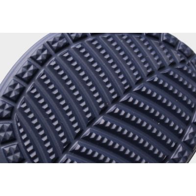 8. Sandały Crocs Classic Kids Sandal T Jr 207537-410