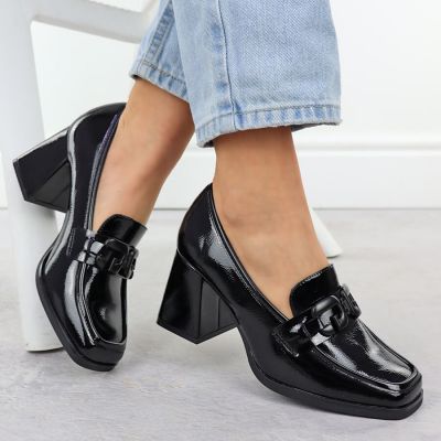 8. Półbuty na słupku Potocki W SZ12553 WOL289A