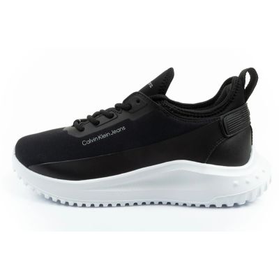 2. Calvin Klein buty damskie sportowe sneakersy Eva Runner czarne modne