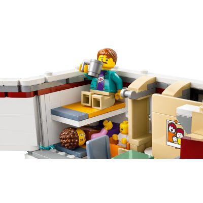 5. LEGO CITY 60454 Wakacyjny kamper pełen przygód