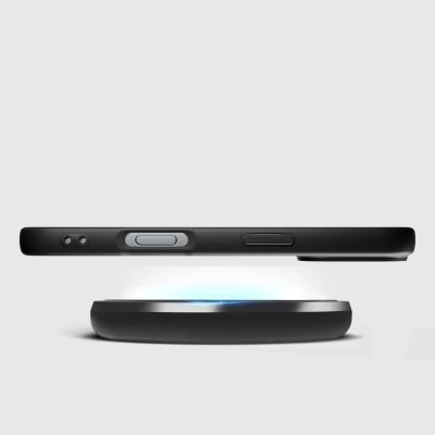 7. Etui SBS Instinct na iPhone 16 Plus - czarne