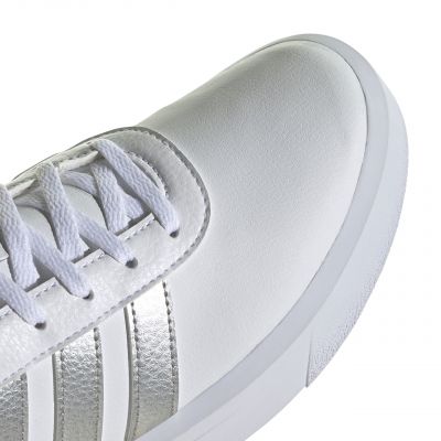 4. Buty adidas Court Platform W GV8996