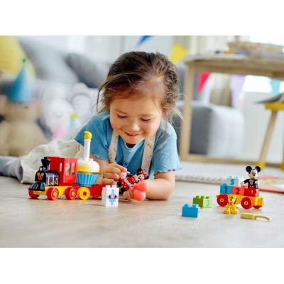 7. LEGO DUPLO 10941 Urodzinowy pociąg myszek Miki i Minnie