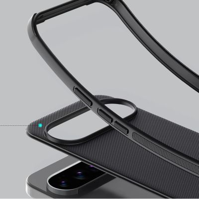 10. Etui Nillkin Super Frosted Shield Pro na Google Pixel 10/10 Pro - czarne
