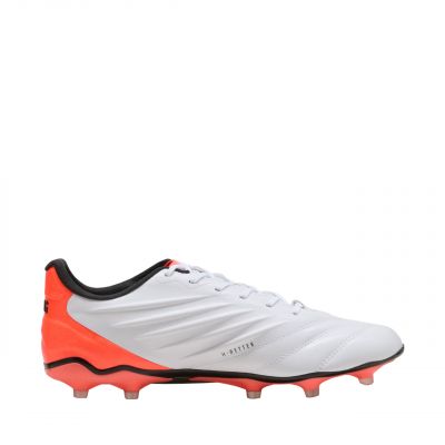 11. Buty piłkarskie Puma King Pro FG/AG M 108828 01