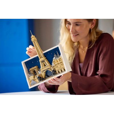25. LEGO Architecture 21064 Paryż
