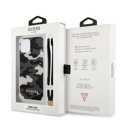 8. Etui Guess Camo Collection na iPhone 12 Pro Max - czarne