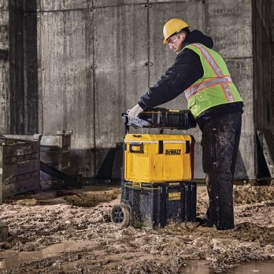 4. skrzynia dewalt toughsystem 2.0 ds450