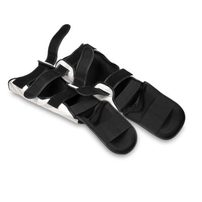 4. Ochraniacze na piszczele M - Japan