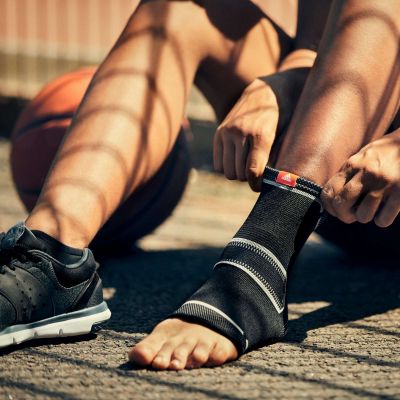 10. Opaska stabilizująca staw skokowy adidas L ADSU-12513BK