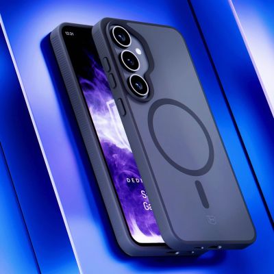 8. Etui 3mk Smoke MagCase na Samsung Galaxy S25 - czarne