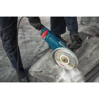 7. SZLIFIERKA KĄTOWA FI 230 2400W 06018C3300 BOSCH