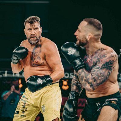 16. Rękawice bokserskie 14 oz - Classic Black - seria Origin