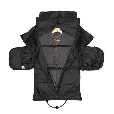 6. Torba podróżna Wozinsky Premium na garnitur z kieszenią na mokre rzeczy (45 l) - czarna