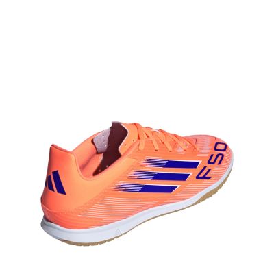 9. Buty piłkarskie adidas F50 Club IN JI0022