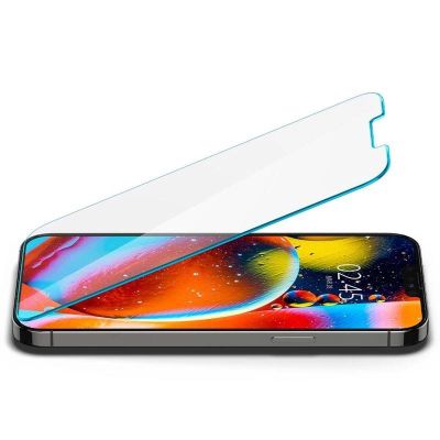 11. Szkło hartowane Spigen Glas.tR EZ Fit na iPhone 13 / 13 Pro / 14 / 16e / 17e- 2 szt.
