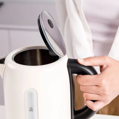 2. Czajnik Taurus Vintage Compact 1l | 2400W | kremowy