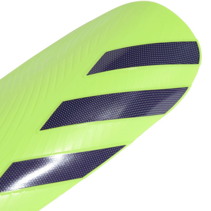 2. Ochraniacze piłkarskie adidas Tiro Club JD6024
