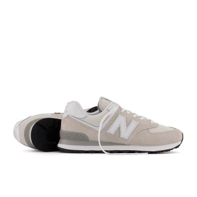 23. Buty New Balance M ML574EVW
