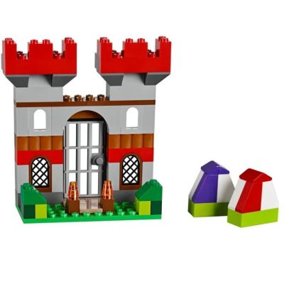 7. LEGO Classic 10698 Kreatywne klocki duże pudełko
