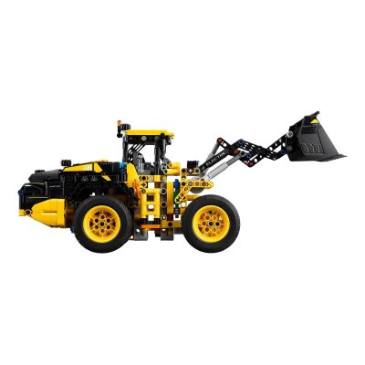5. LEGO Technic 42209 - Ładowarka kołowa Volvo L120 Electric