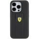 4. Etui Ferrari Grip Stand Metal Logo na iPhone 15 Pro Max - czarne