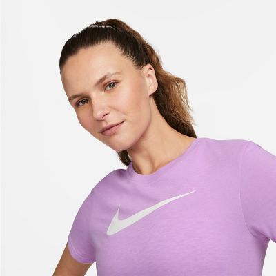 4. Koszulka Nike DF Swoosh W FD2884-532