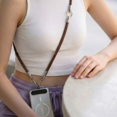 6. Smycz do telefonu Tech-Protect C10S Crossbody (114 cm) + na nadgarstek (31 cm) - brązowo-tytanowa