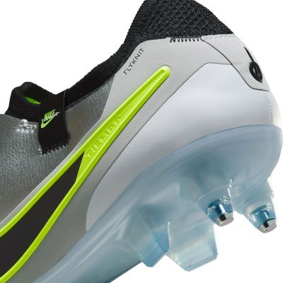 8. Buty piłkarskie Nike Tiempo Legend 10 Elite SG-Pro AC M DV4329-001