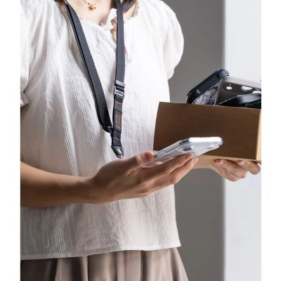 8. Smycz Ringke Lanyard Strap Crossbody na telefon - czarna