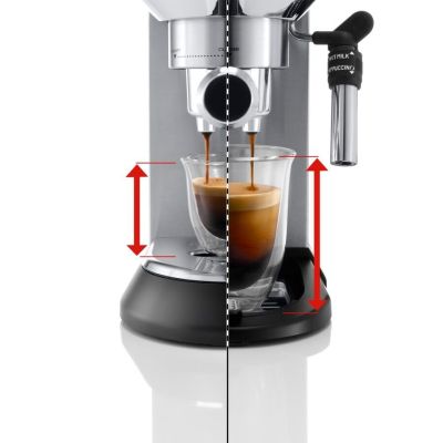 20. Ekspres kolbowy DeLonghi Dedica Style EC 685.M (1350W; kolor srebrny)