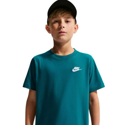 3. Koszulka dla dzieci Nike Sportswear zielona FZ5177 372
