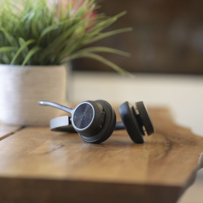 7. Zestaw słuchawkowy HP Voyager 4320 USB-C Headset