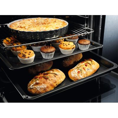 9. Piekarnik ELECTROLUX EOF3H40BW