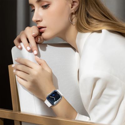 12. Pasek Strap Triple Protection do Apple Watch 38 / 40 / 41 mm opaska bransoleta - biały