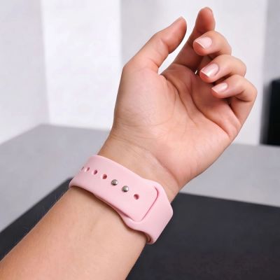 12. Pasek Tech-Protect Silicone na Apple Watch 4 / 5 / 6 / 7 / 8 / 9 / SE (38 / 40 / 41 mm) - różowy