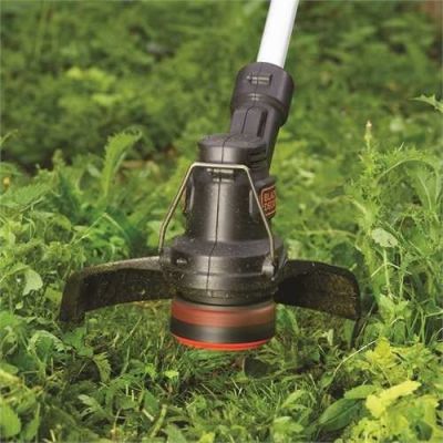 4. Black & Decker ST182320 akumulatorowa podkaszarka