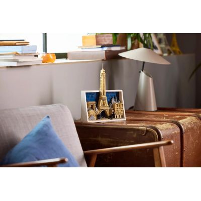 13. LEGO Architecture 21064 Paryż