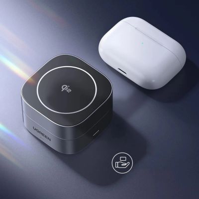 12. Ładowarka Ugreen W702 indukcyjna 3w1 z MagSafe / Qi2 i portem USB-C na telefon / słuchawki - czarna