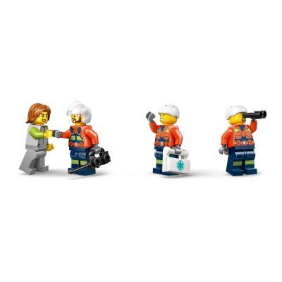 8. LEGO City 60503 Helikopter straży przybrzeżnej