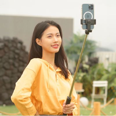 9. Wozinsky Selfie stick WHS1Y teleskopowy tripod 1m z uchwytem na telefon - czarny